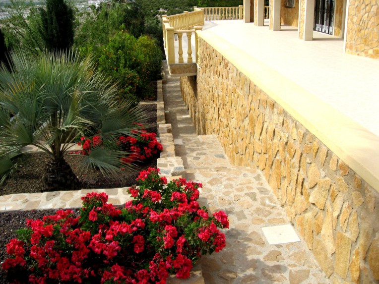 Garden stair